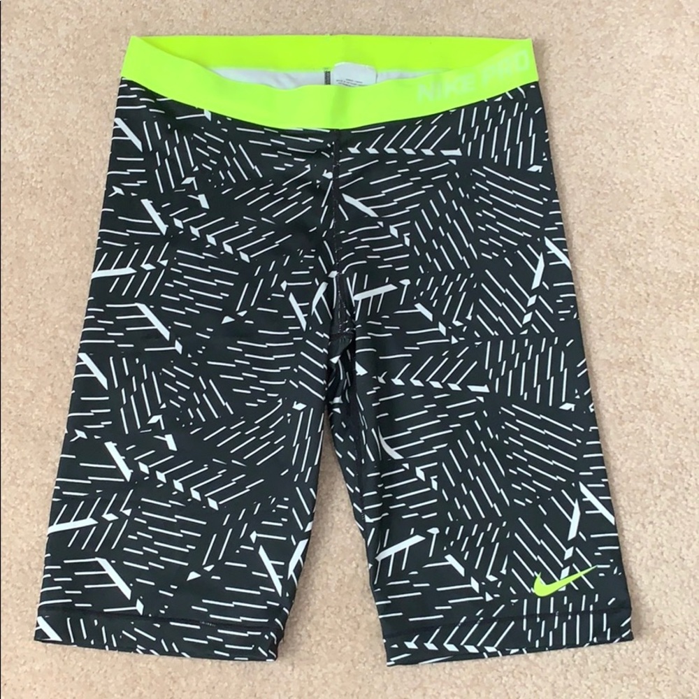 Nike Biker Shorts - XL